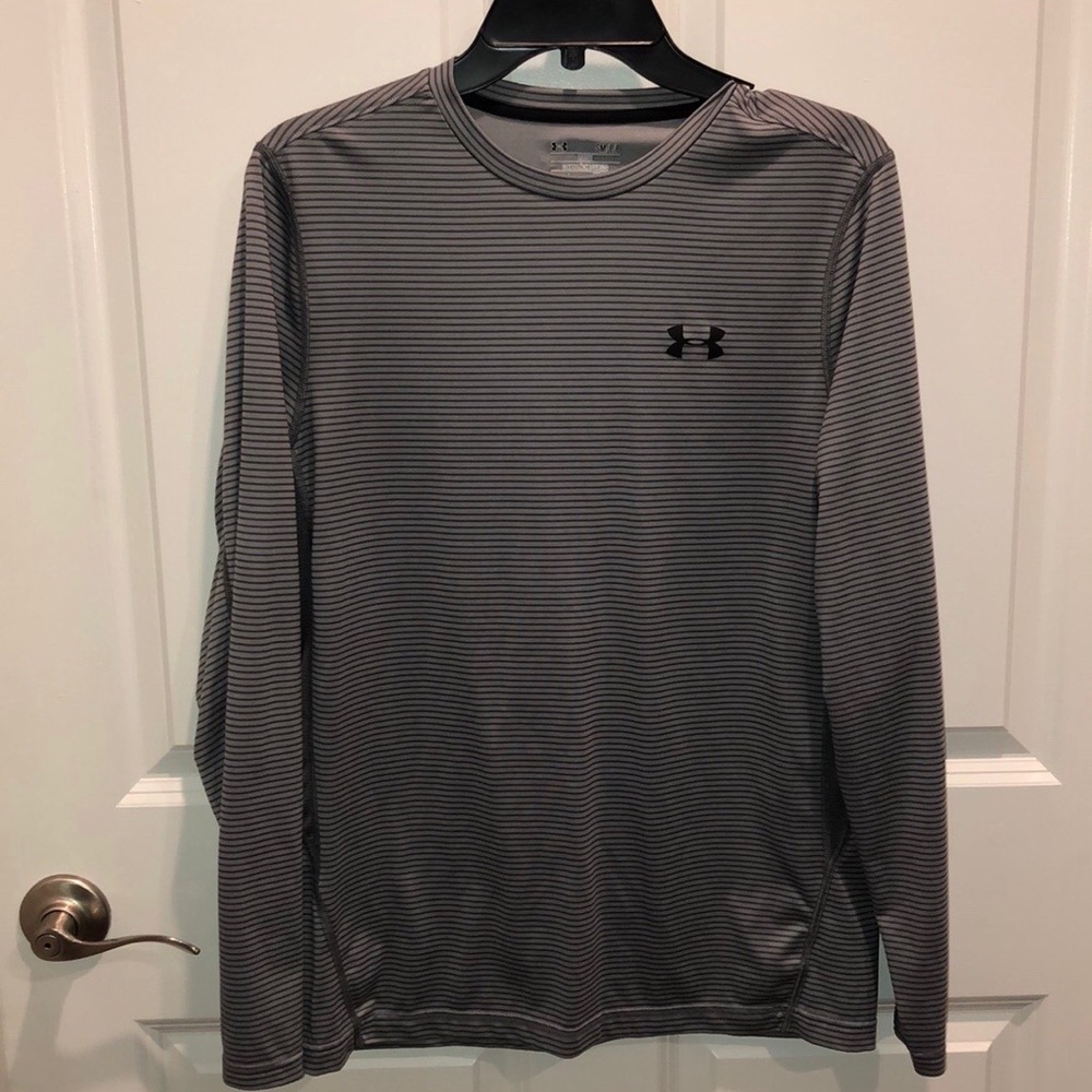 Men’s small Under Armour black and grey shirt